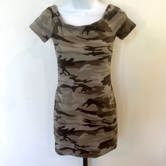 Off The Shoulders Camouflage Dress (S) - Picture 1 of 6